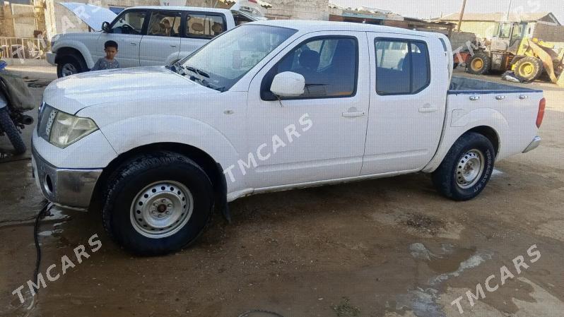 Nissan Navara 2014 - 110 000 TMT - Джебел - img 2