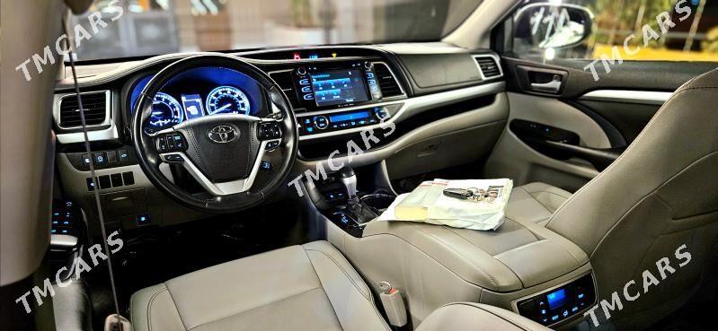 Toyota Highlander 2018 - 510 000 TMT - Дашогуз - img 8