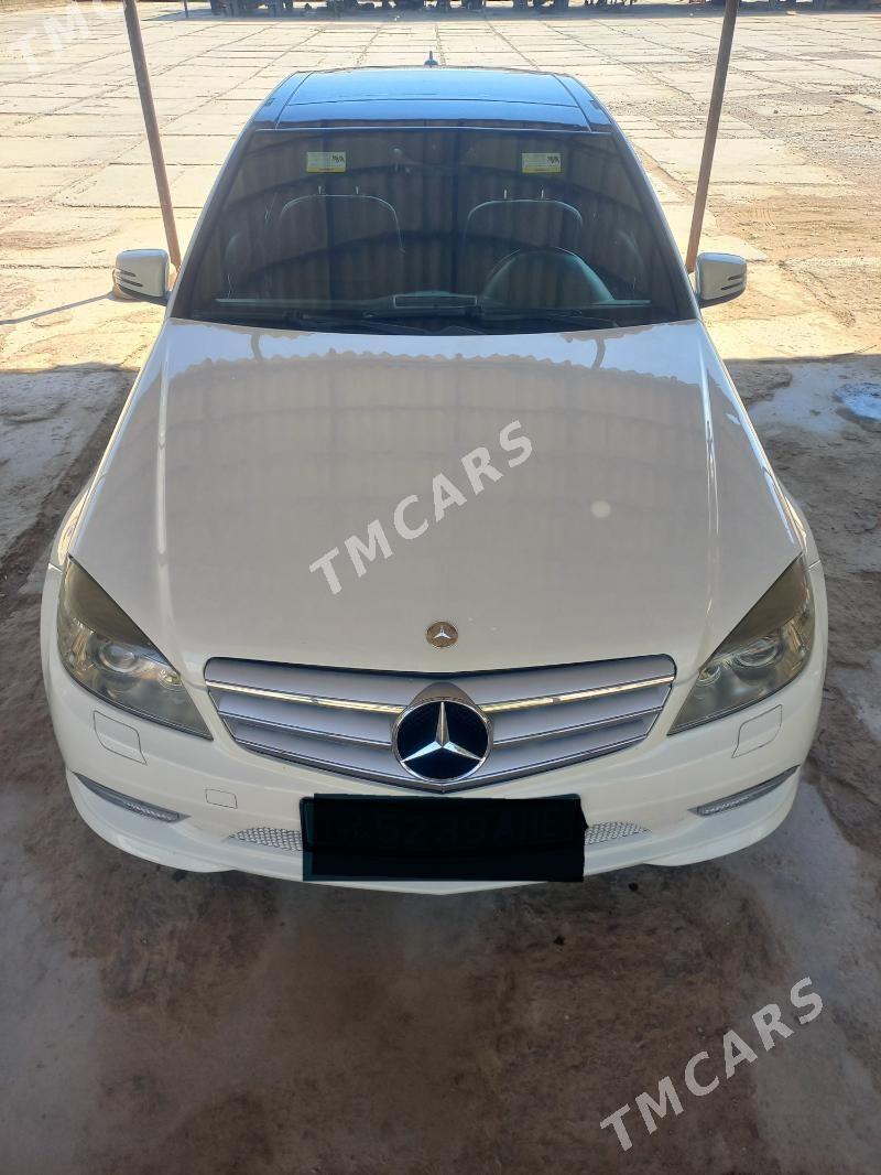 Mercedes-Benz 300CE 2010 - 190 000 TMT - Ашхабад - img 3