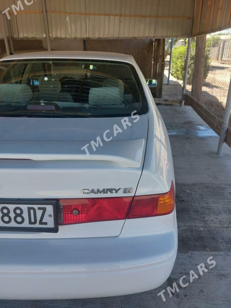 Toyota Camry 2000 - 150 000 TMT - Кёнеургенч - img 6