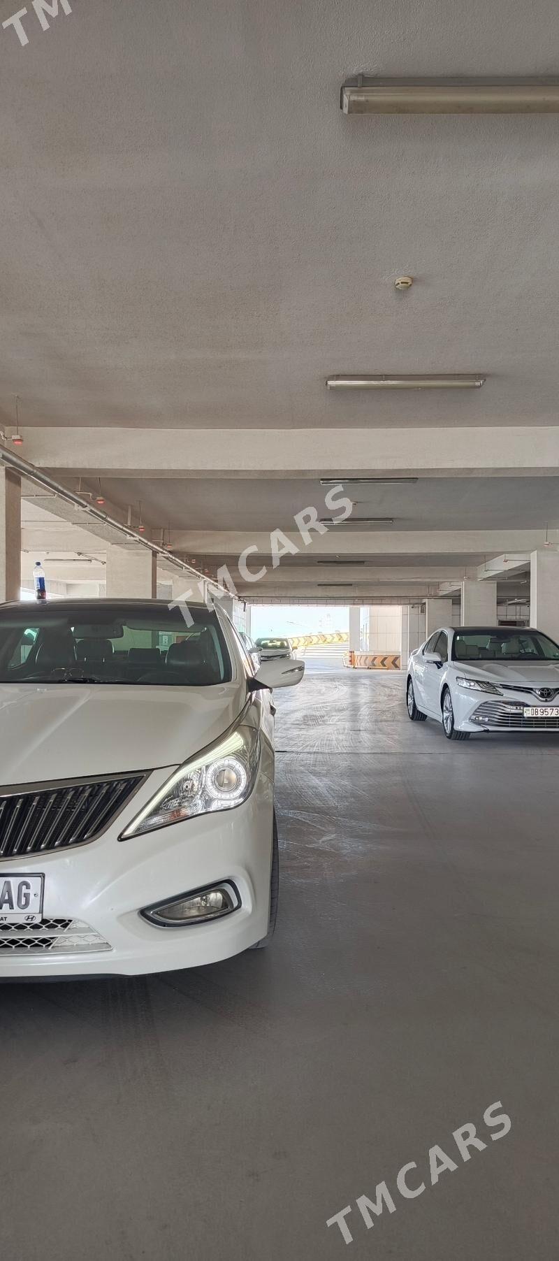 Hyundai Azera 2012 - 205 000 TMT - Ашхабад - img 9