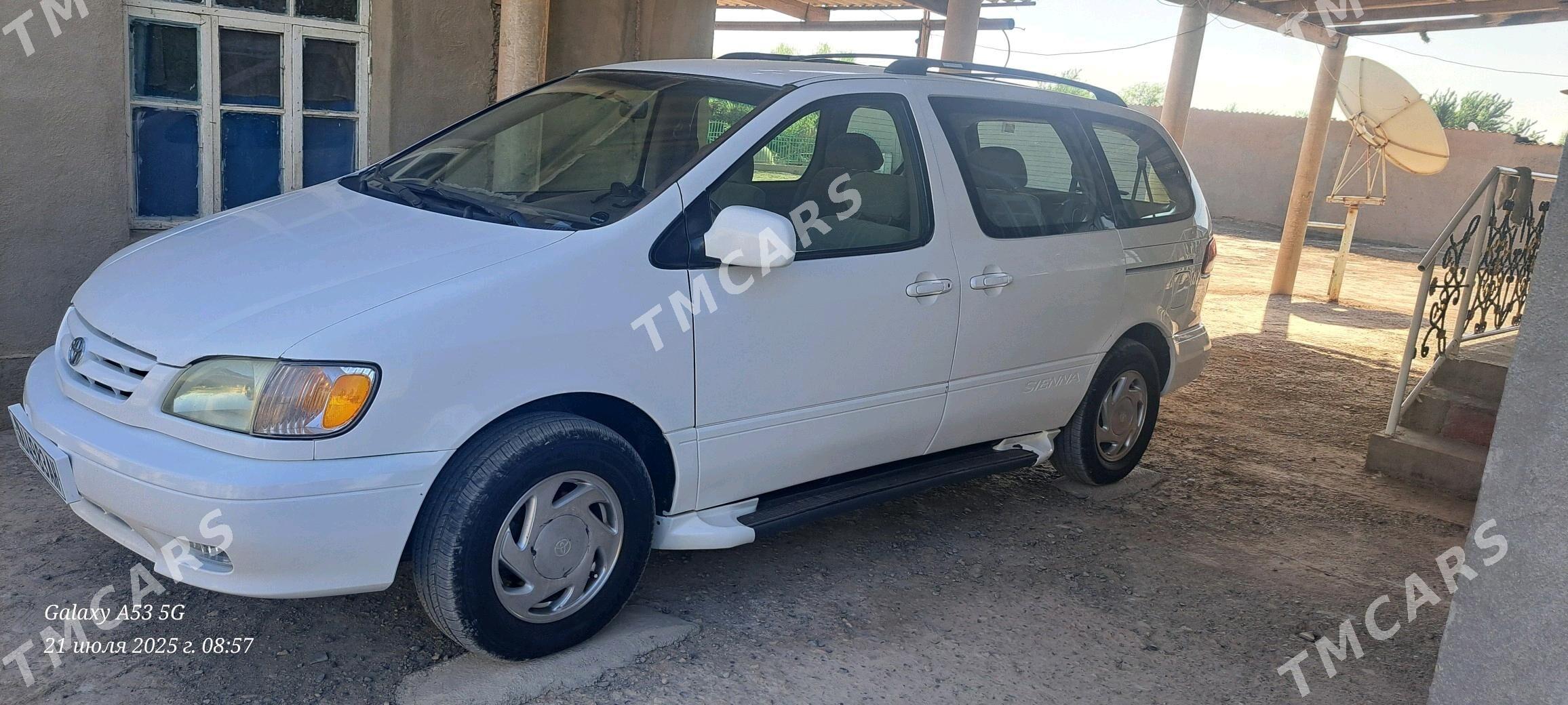 Toyota Sienna 2002 - 150 000 TMT - Теджен - img 3