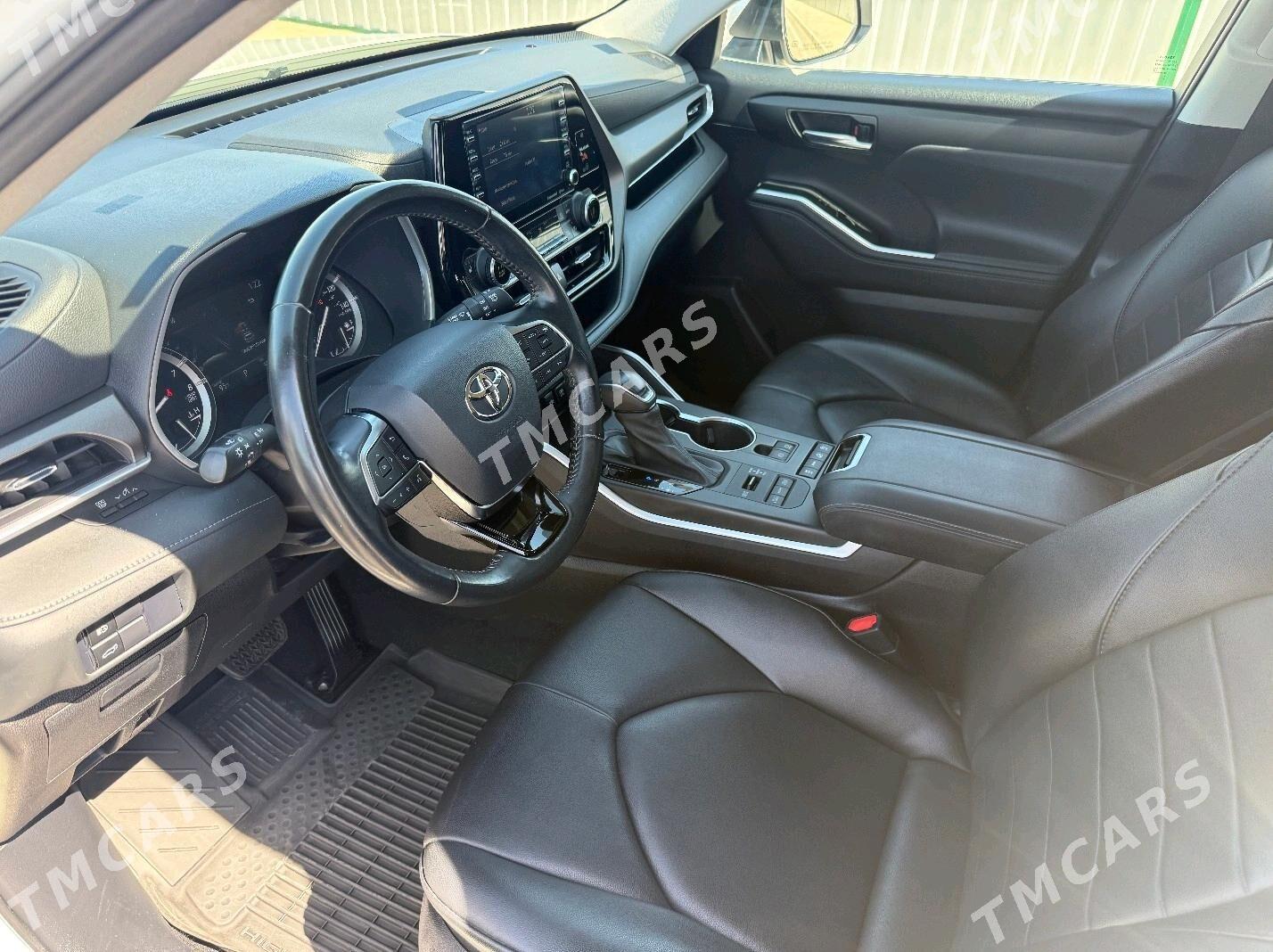 Toyota Highlander 2021 - 465 000 TMT - Мары - img 5