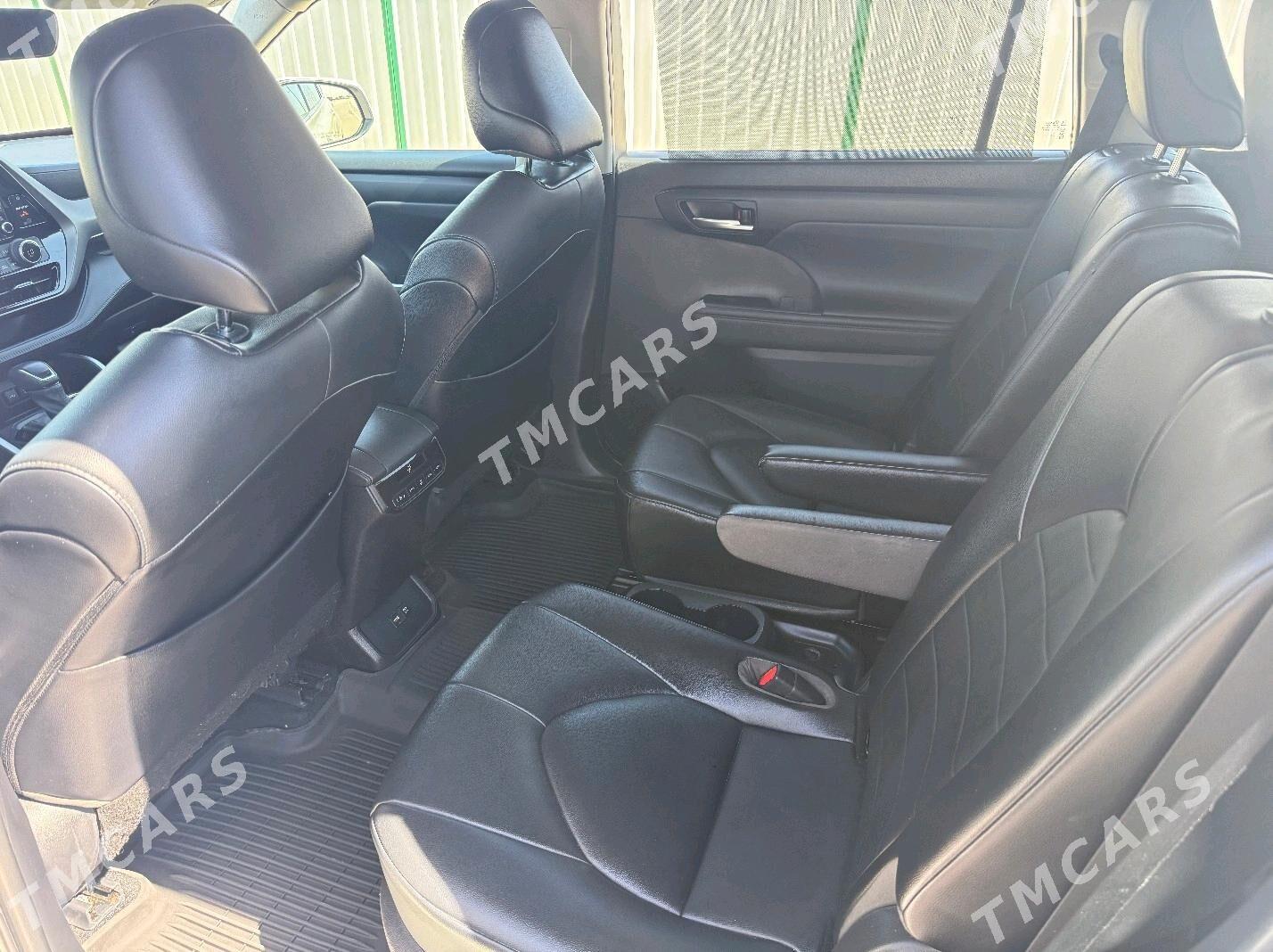 Toyota Highlander 2021 - 465 000 TMT - Мары - img 4