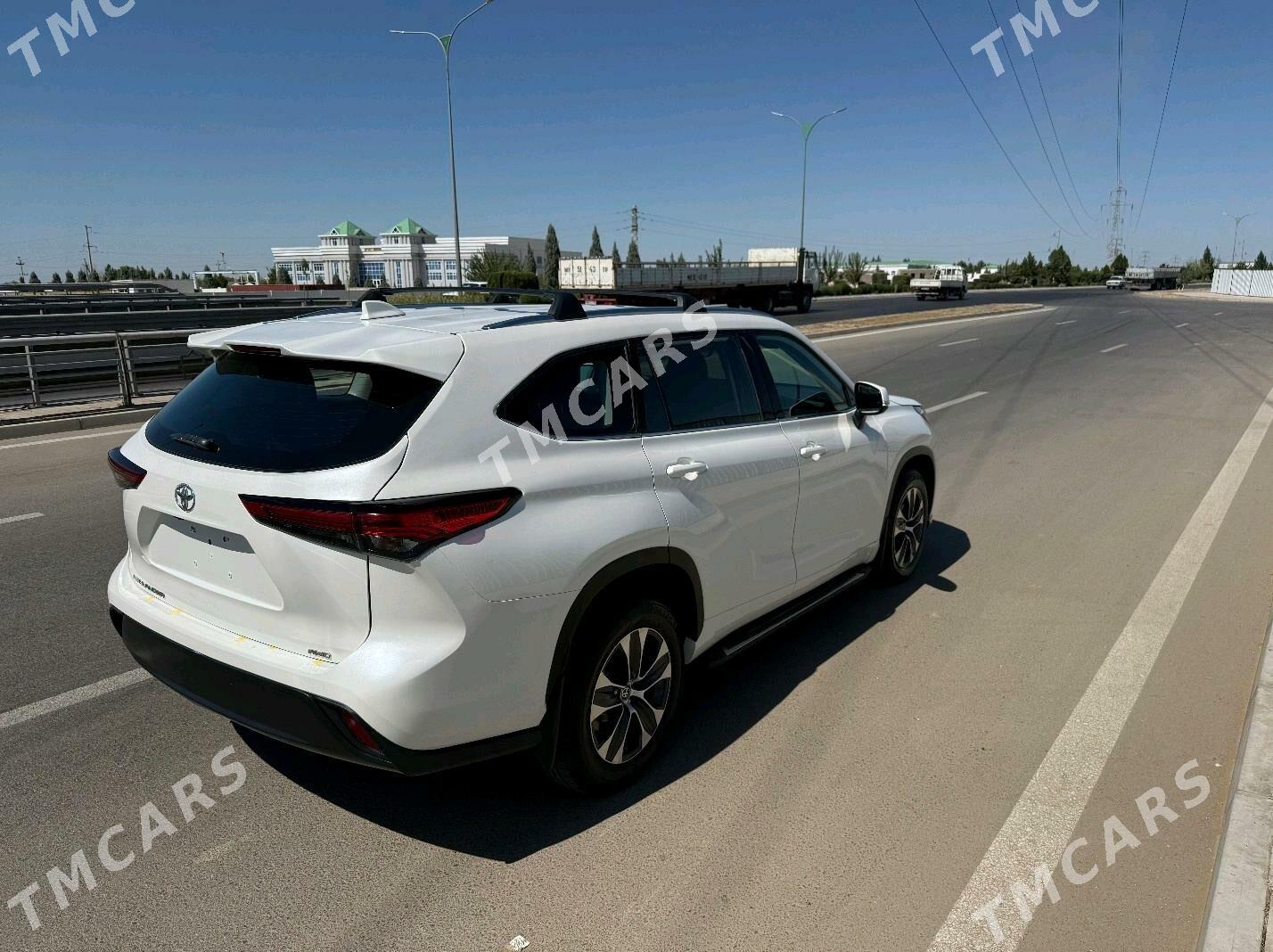 Toyota Highlander 2021 - 465 000 TMT - Мары - img 3
