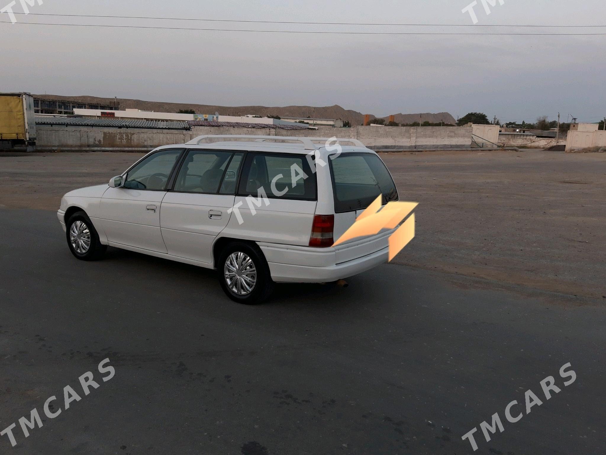 Opel Astra 1992 - 26 000 TMT - Türkmenbaşy - img 3