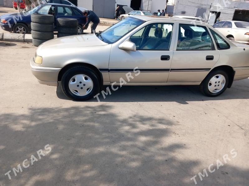Opel Vectra 1990 - 30 000 TMT - Мары - img 5