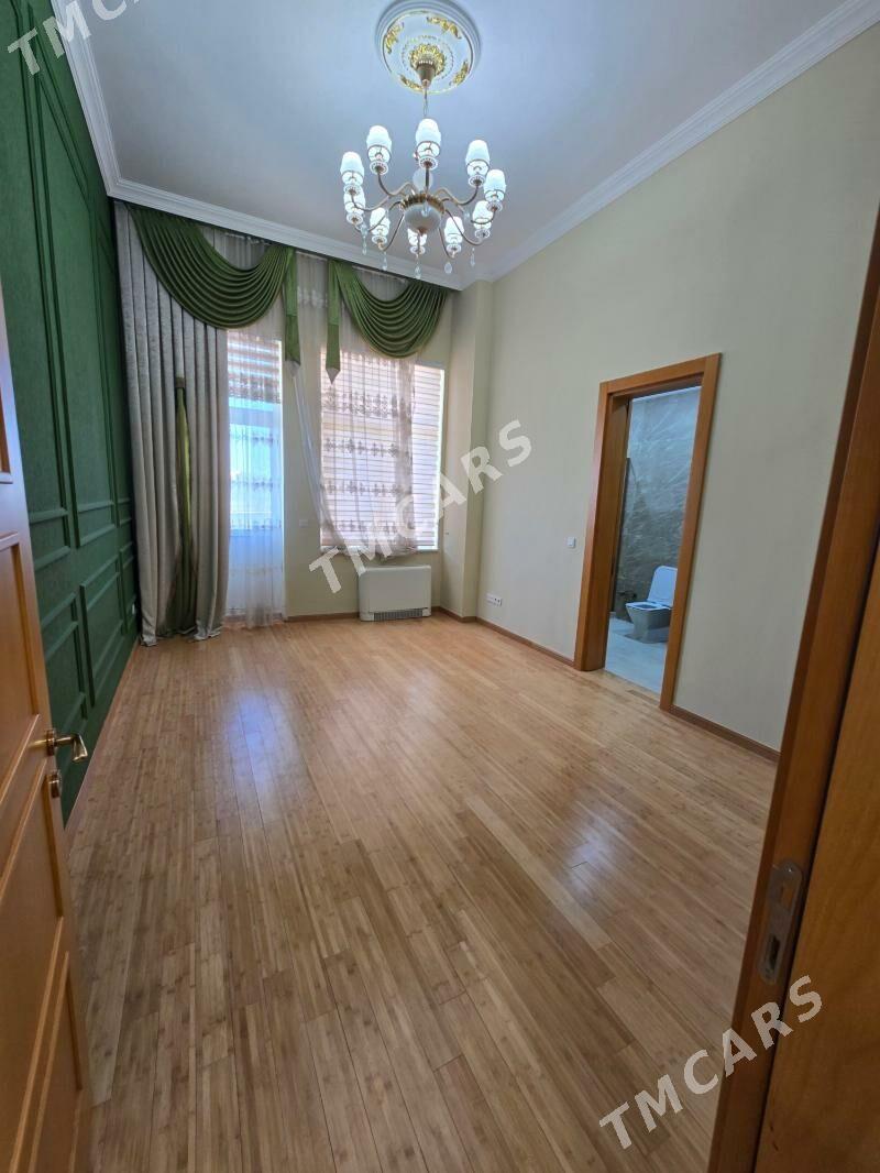 Элитка Айтакова 4ком 200м2 - Aşgabat - img 4