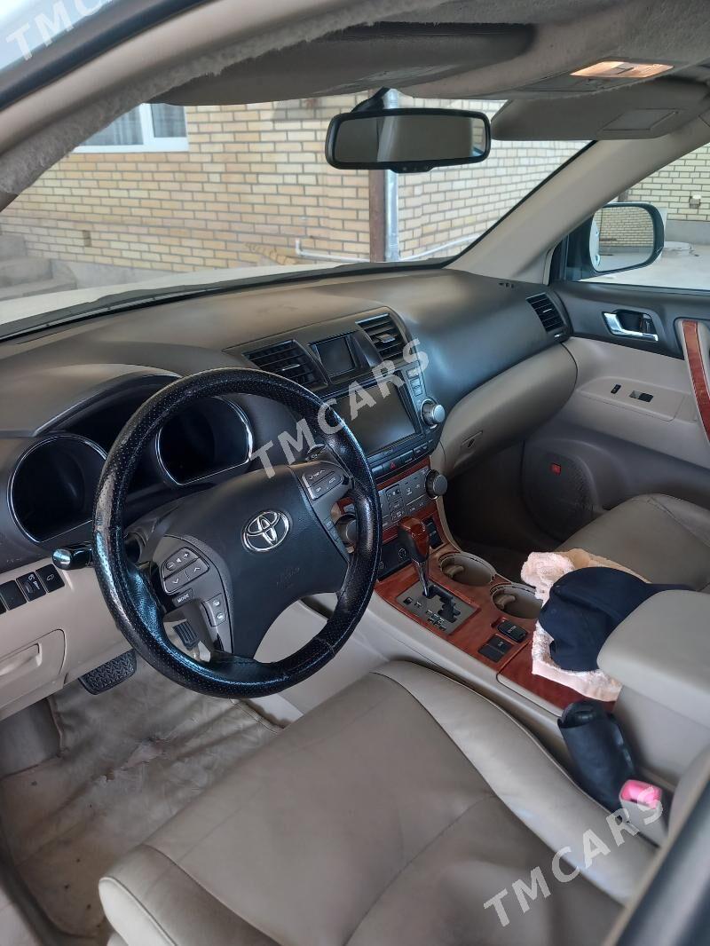 Toyota Highlander 2010 - 280 000 TMT - Мары - img 4