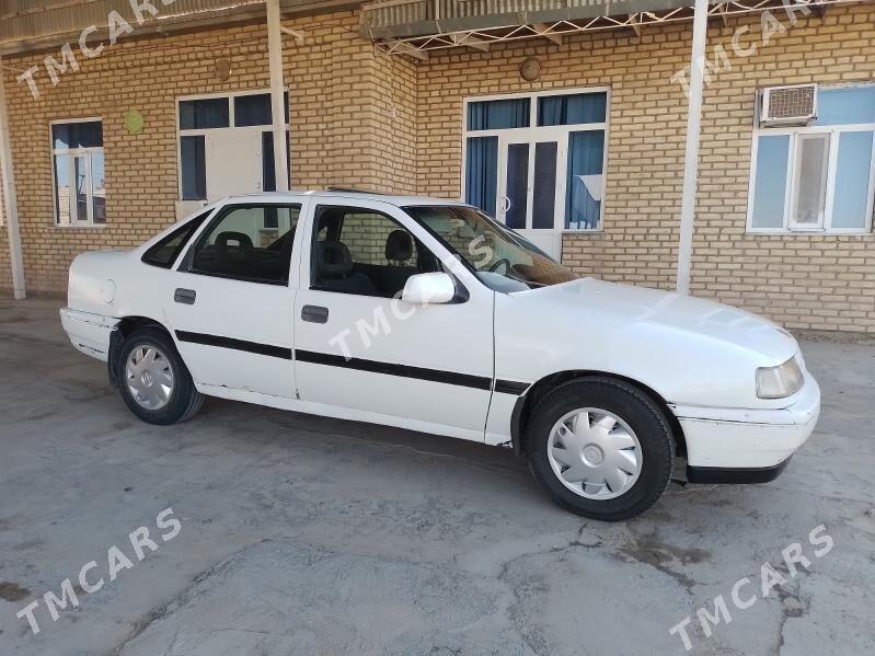 Opel Vectra 1992 - 18 000 TMT - Mary - img 5