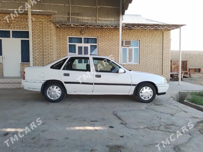 Opel Vectra 1992 - 18 000 TMT - Mary - img 7