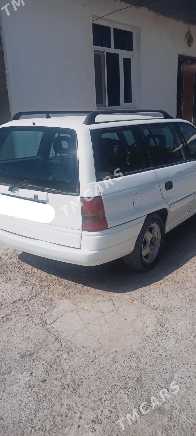 Opel Astra 1996 - 34 000 TMT - Ak bugdaý etraby - img 3