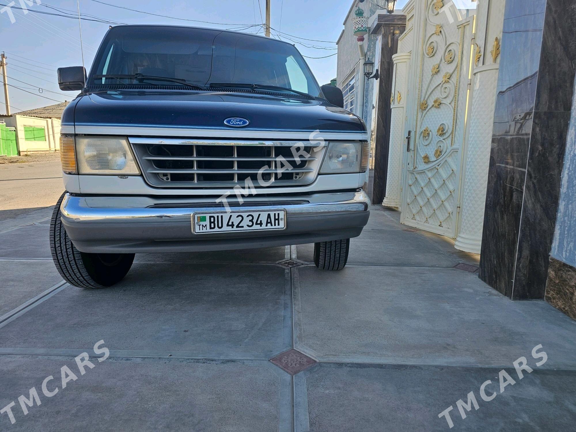 Ford Club Wagon 1993 - 130 000 TMT - Кака - img 9