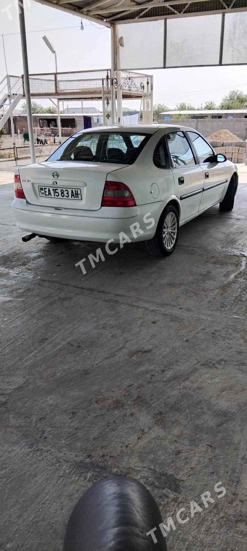 Opel Vectra 1998 - 44 000 TMT - Бахарден - img 7