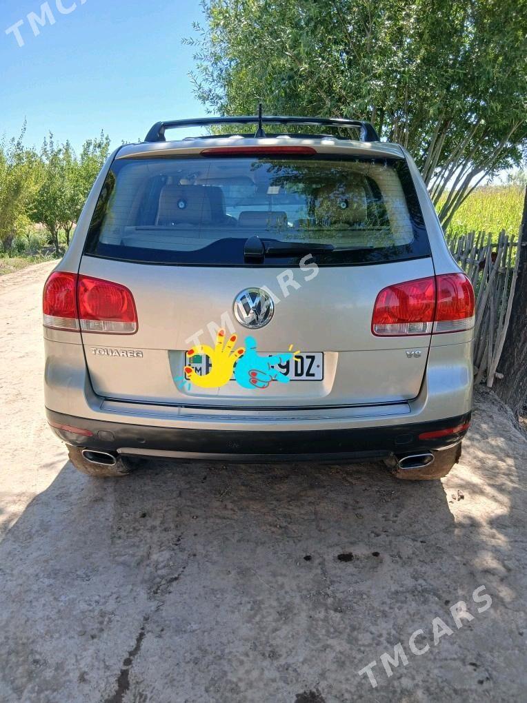 Volkswagen Touareg 2005 - 130 000 TMT - етр. Туркменбаши - img 5