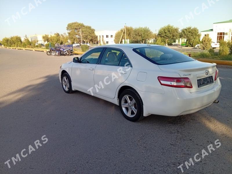 Toyota Camry 2010 - 130 000 TMT - Теджен - img 10