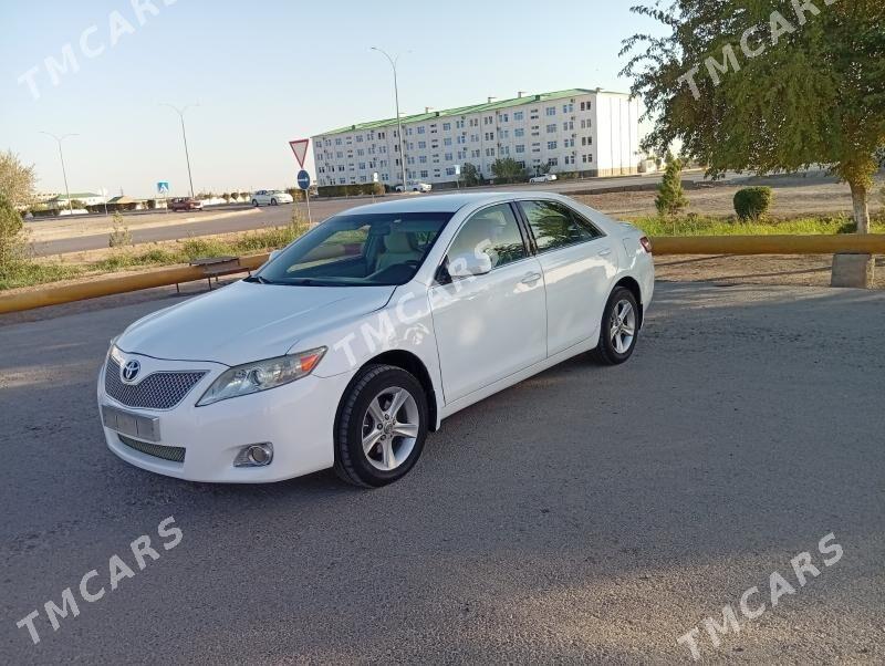 Toyota Camry 2010 - 130 000 TMT - Теджен - img 9