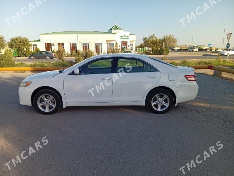 Toyota Camry 2010 - 130 000 TMT - Теджен - img 2