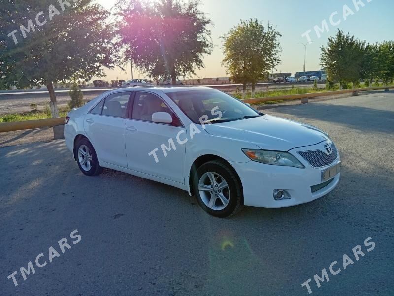Toyota Camry 2010 - 130 000 TMT - Теджен - img 4