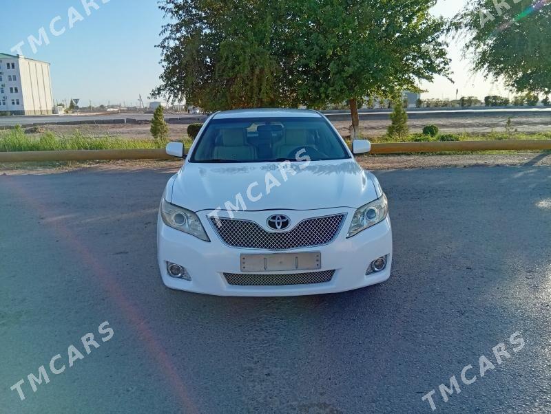 Toyota Camry 2010 - 130 000 TMT - Теджен - img 8