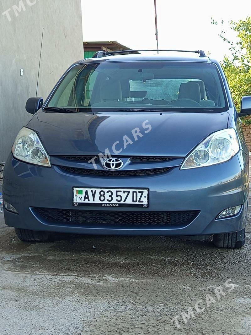 Toyota Sienna 2008 - 200 000 TMT - Daşoguz - img 7