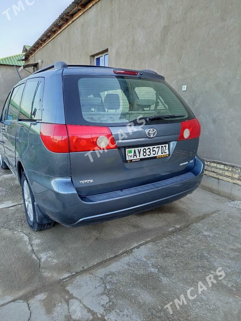Toyota Sienna 2008 - 200 000 TMT - Daşoguz - img 4