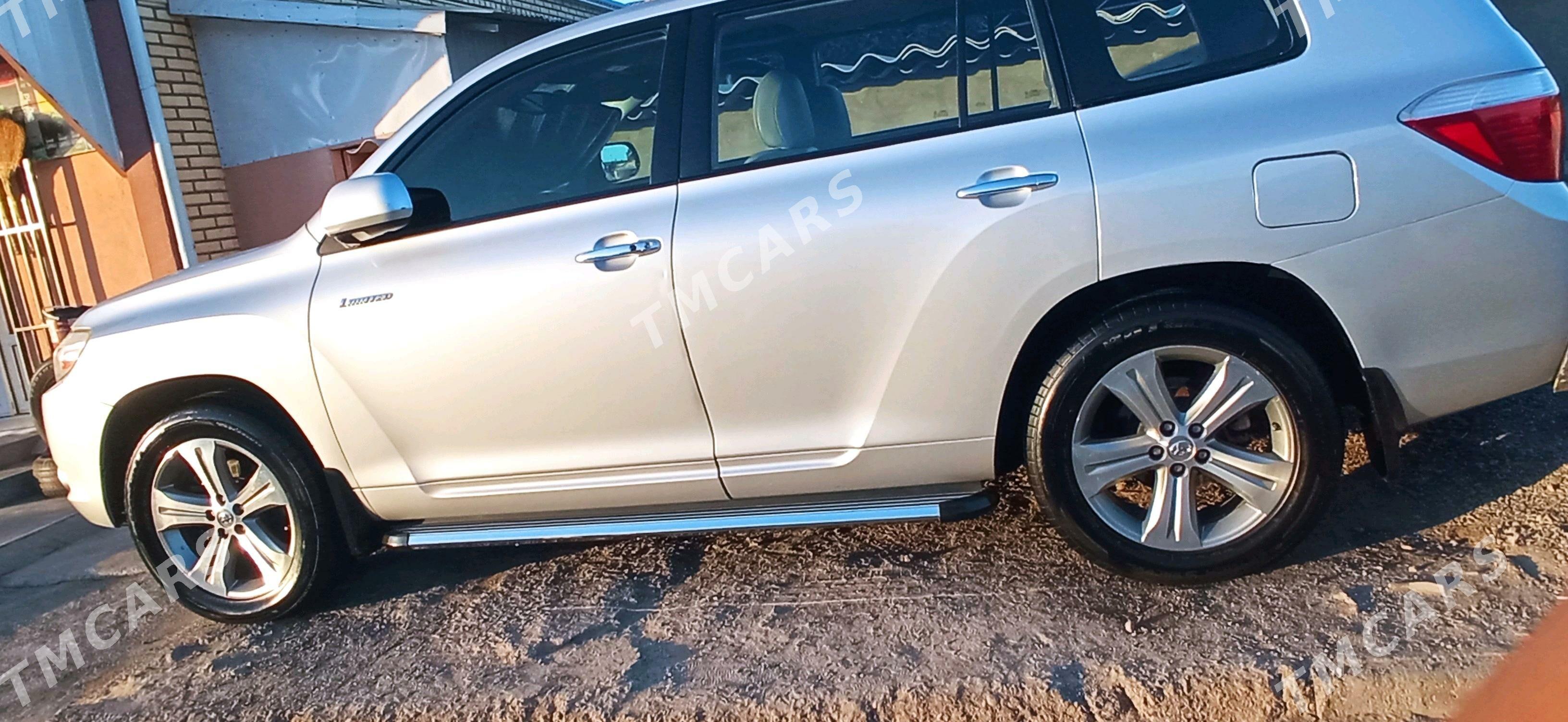 Toyota Highlander 2010 - 320 000 TMT - Мары - img 4