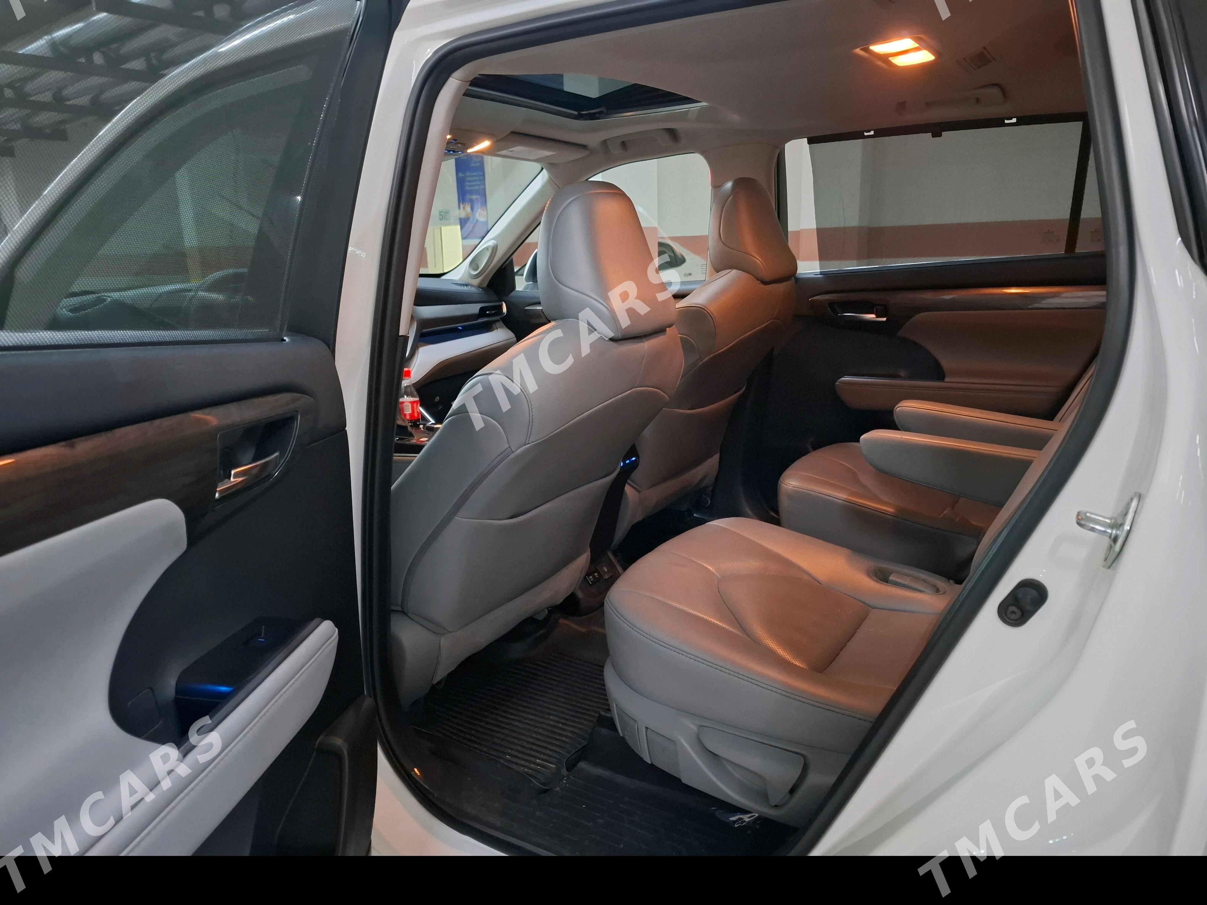 Toyota Highlander 2021 - 578 000 TMT - Aşgabat - img 9