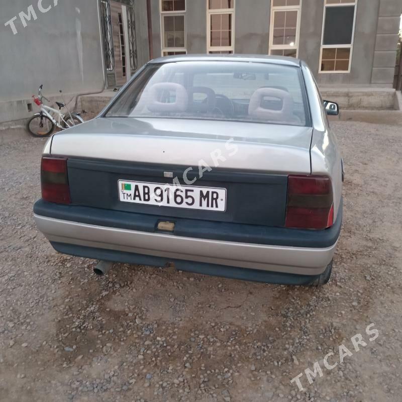 Opel Vectra 1989 - 30 000 TMT - Mary - img 2