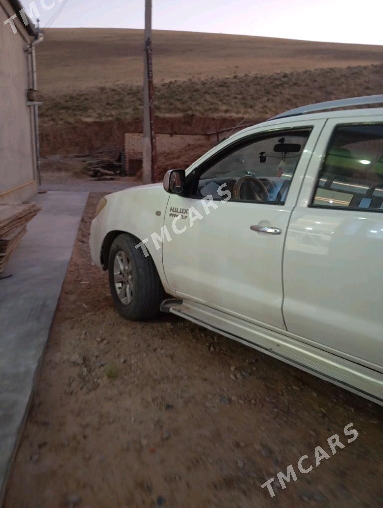 Toyota Hilux 2008 - 220 000 TMT - Тагтабазар - img 5