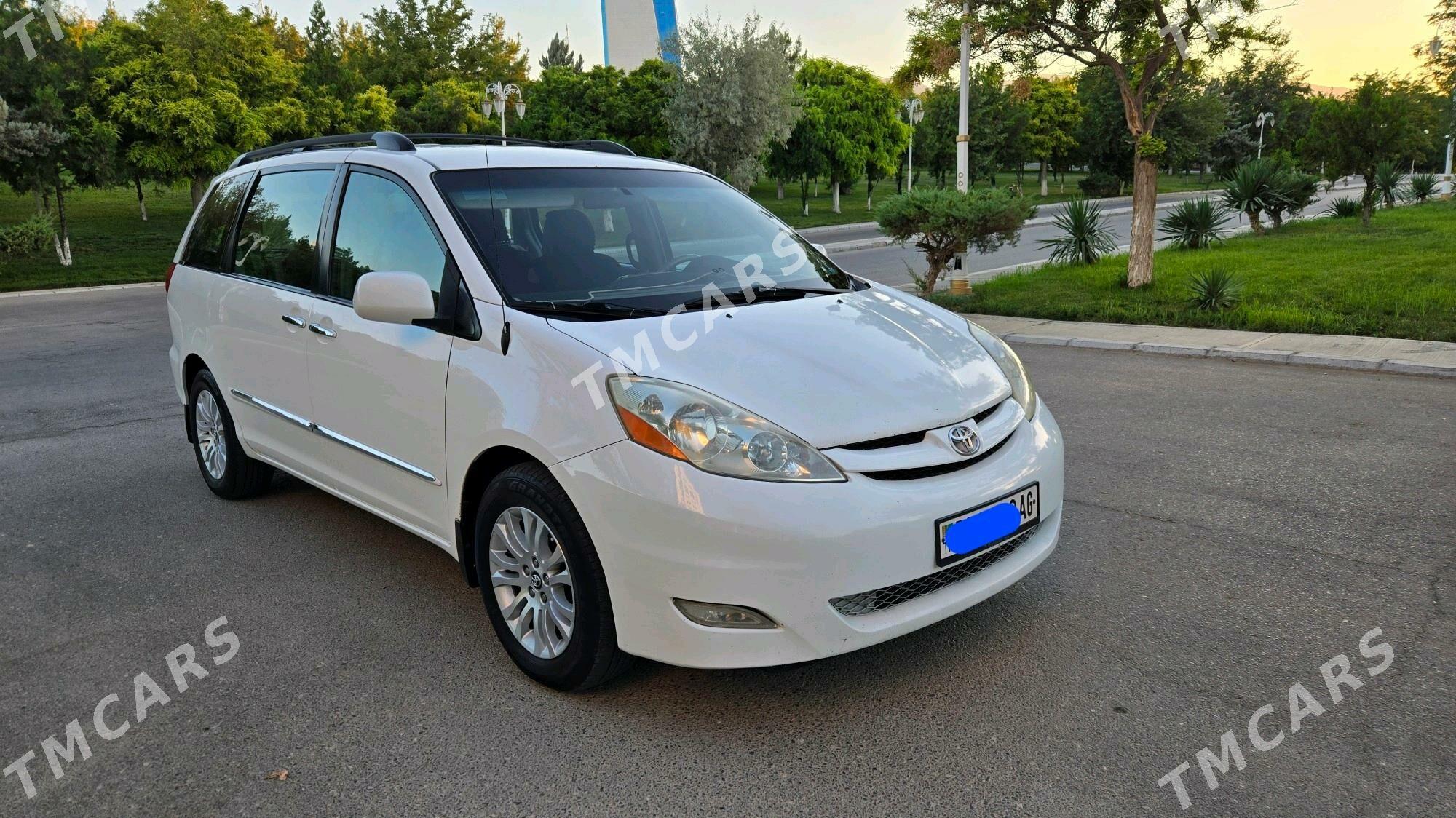 Toyota Sienna 2009 - 275 000 TMT - Aşgabat - img 4