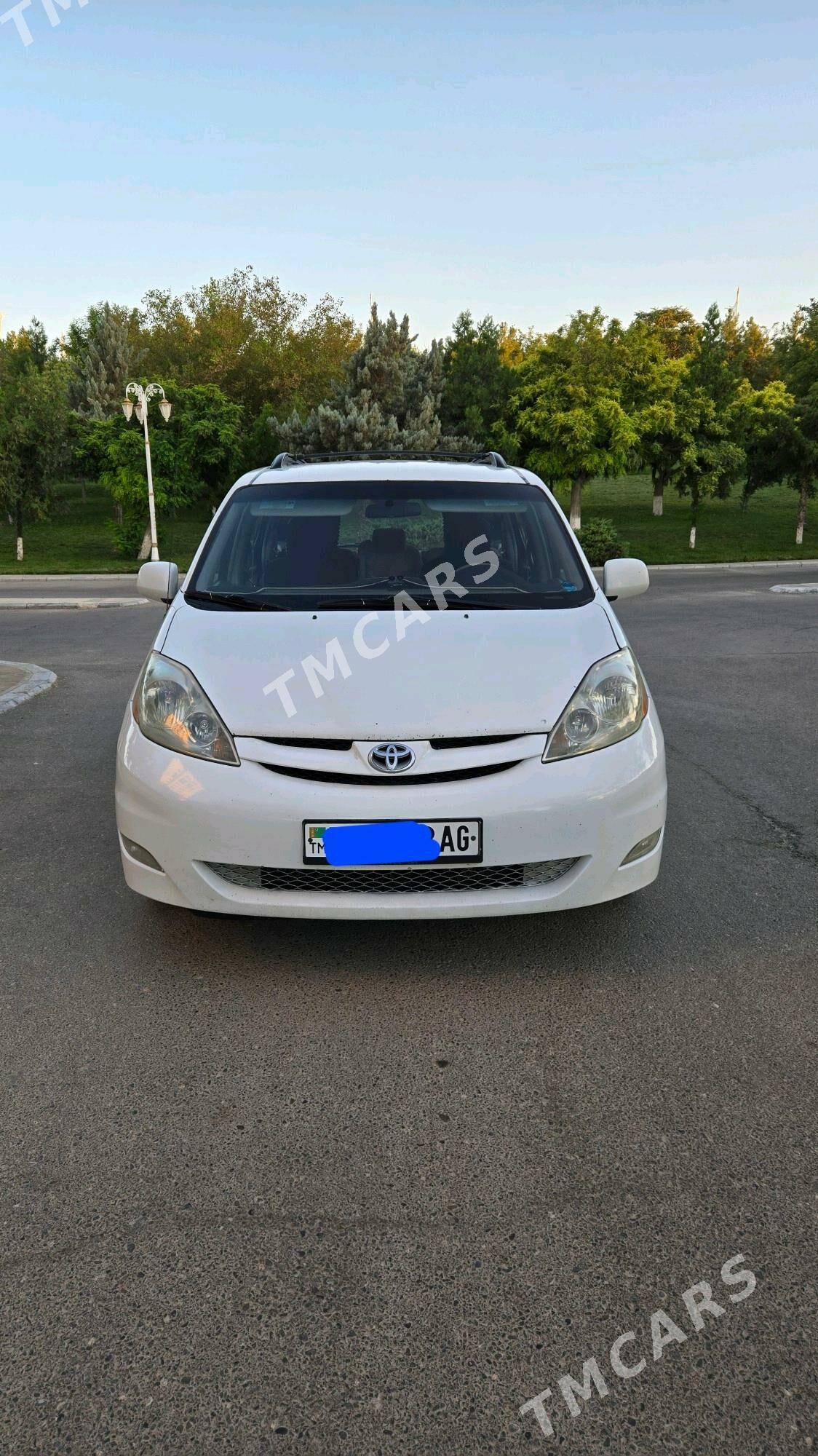 Toyota Sienna 2009 - 275 000 TMT - Aşgabat - img 2