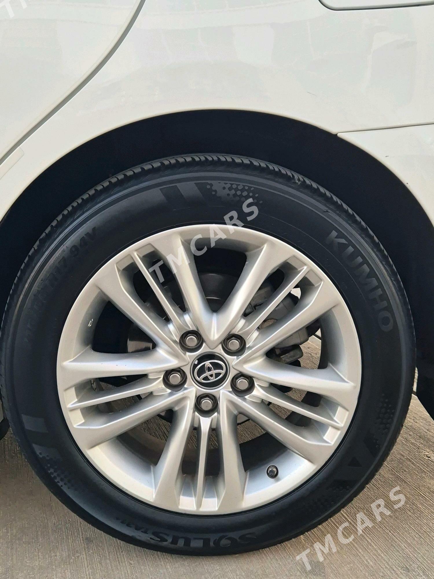 Toyota Camry 2017 - 265 000 TMT - Aşgabat - img 6