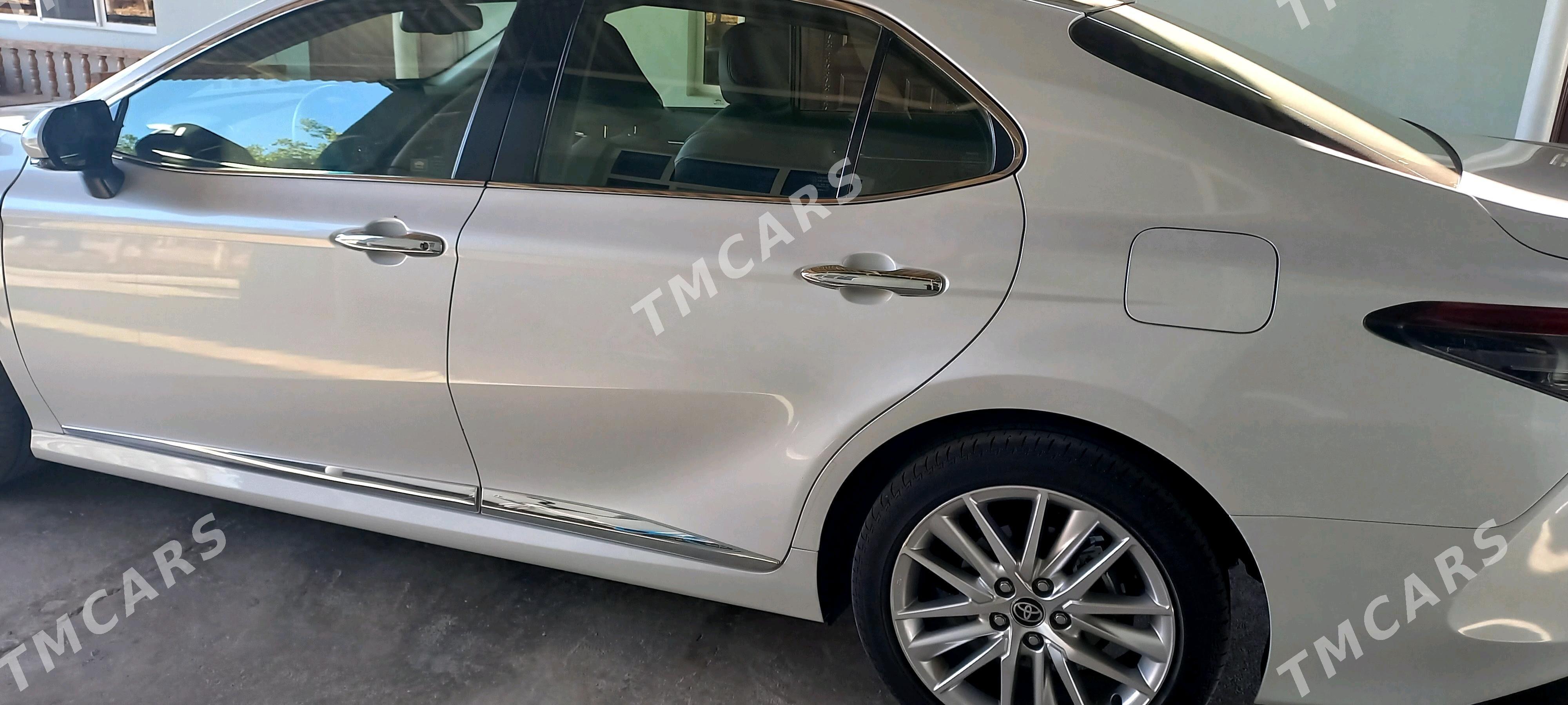 Toyota Camry 2022 - 640 000 TMT - Aşgabat - img 3