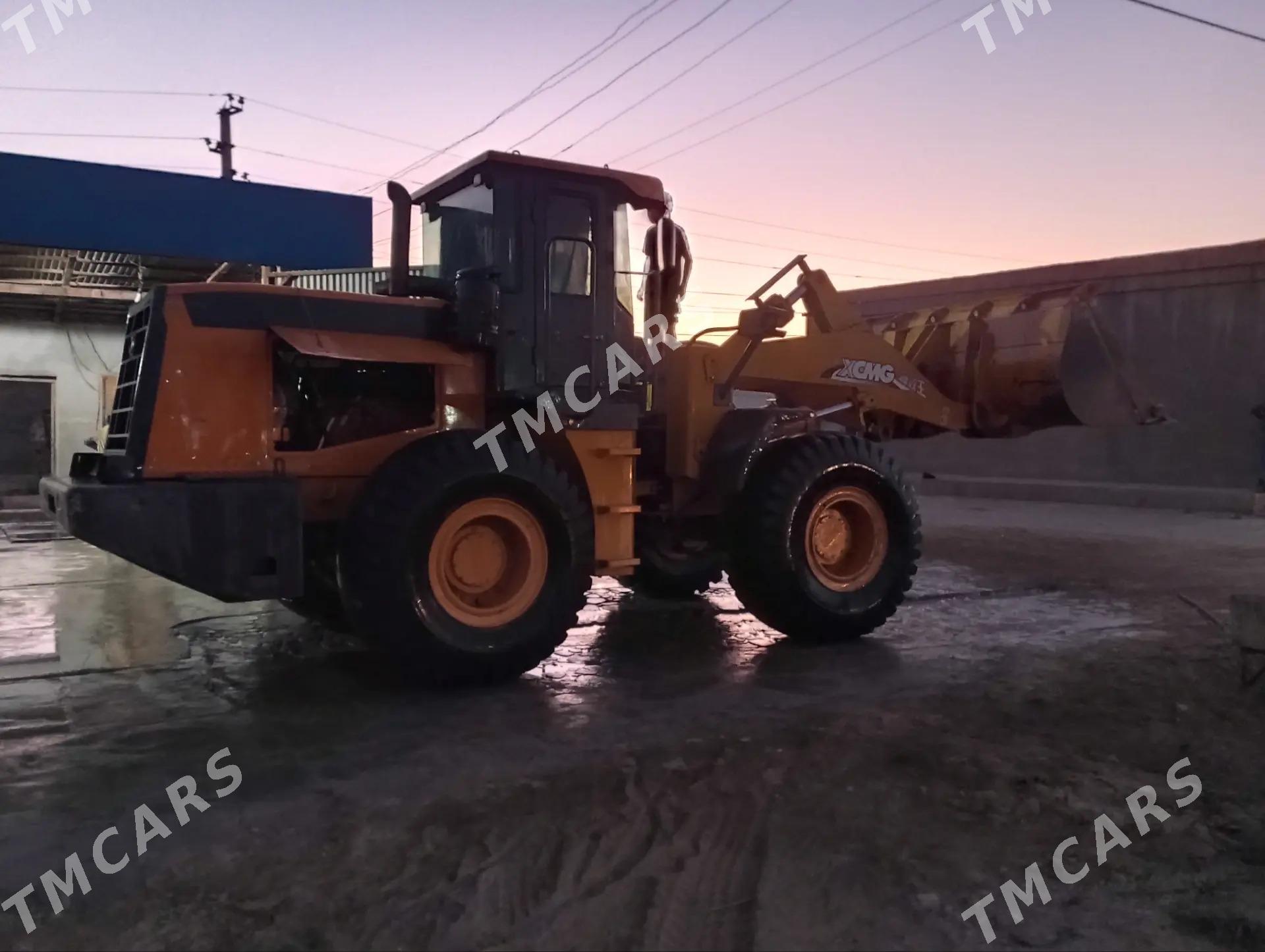 XCMG LW500F 2012 - 500 000 TMT - Мары - img 3