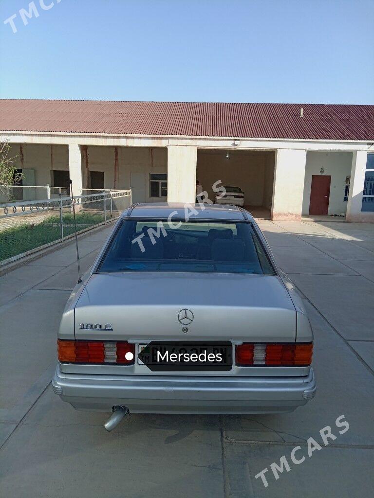 Mercedes-Benz 190E 1990 - 30 000 TMT - Balkanabat - img 2