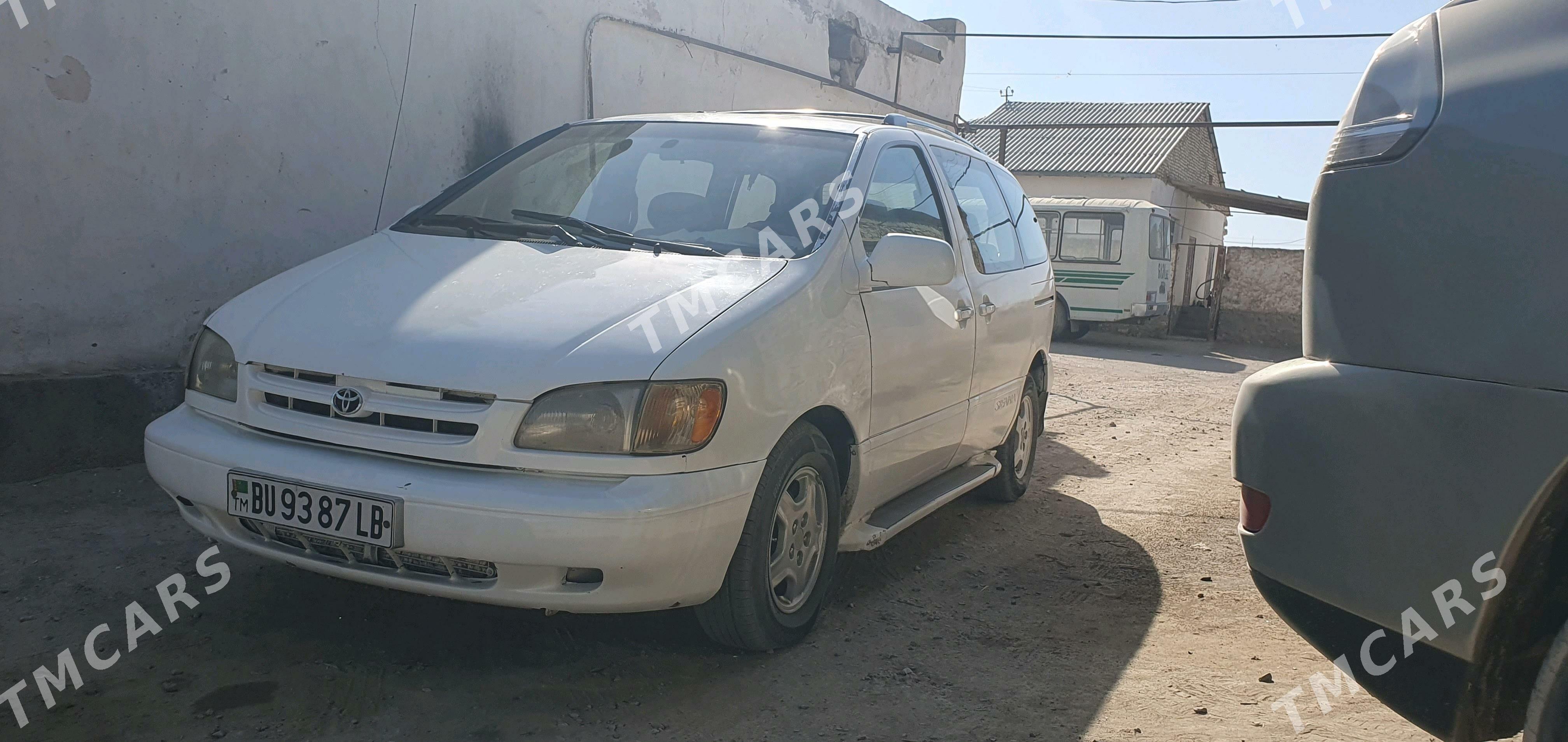 Toyota Sienna 2000 - 140 000 TMT - Койтендаг - img 8