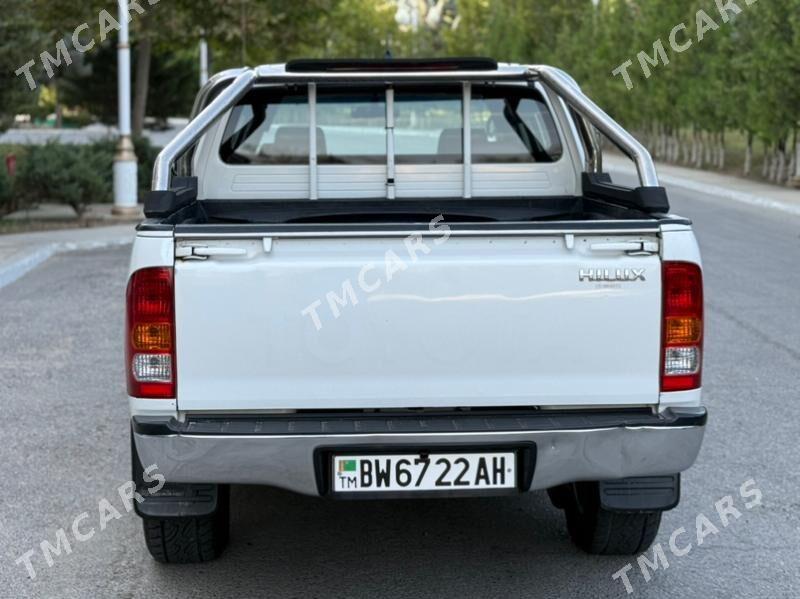 Toyota Hilux 2011 - 292 000 TMT - Гаудан "Б" - img 2