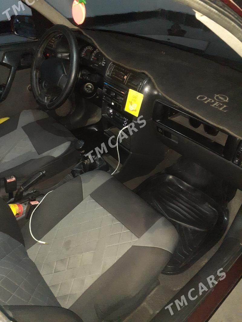Opel Vectra 1990 - 45 000 TMT - Saýat - img 3