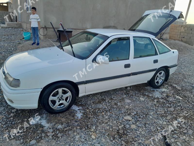 Opel Vectra 1994 - 35 000 TMT - Яшлык - img 3