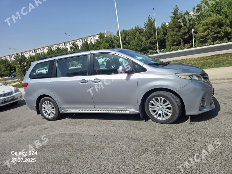 Toyota Sienna 2018 - 400 000 TMT - Farap - img 3