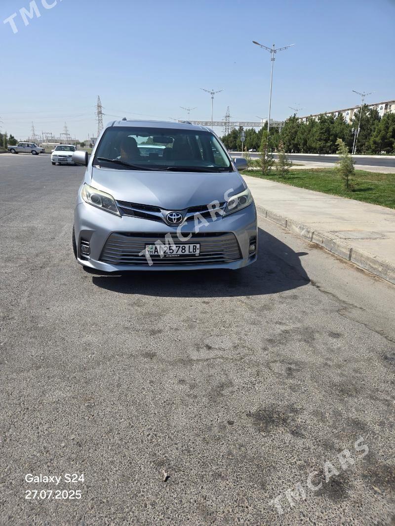 Toyota Sienna 2018 - 400 000 TMT - Farap - img 2