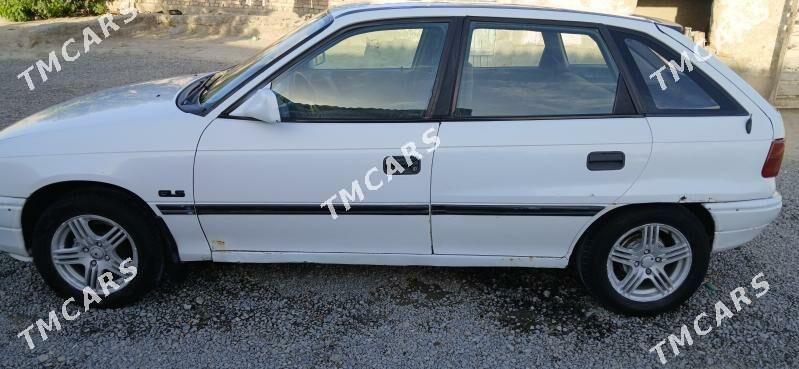 Opel Astra 1992 - 25 000 TMT - Bäherden - img 4