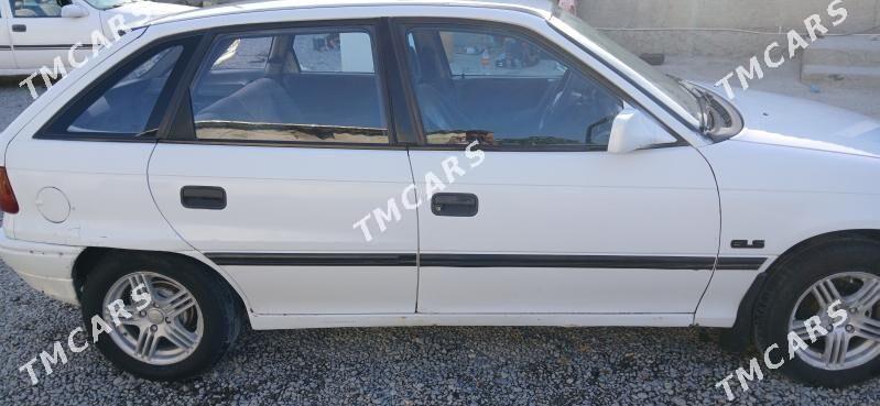 Opel Astra 1992 - 25 000 TMT - Bäherden - img 2