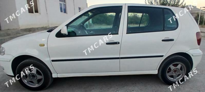 Volkswagen Polo 2001 - 35 000 TMT - Гёкдепе - img 4