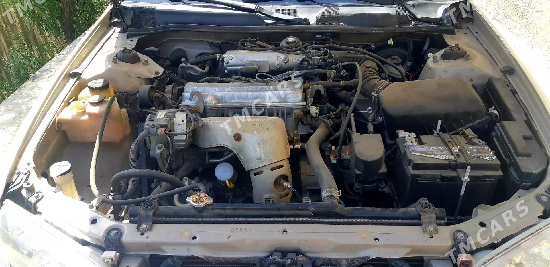 Toyota Camry 2001 - 150 000 TMT - Köneürgenç - img 3