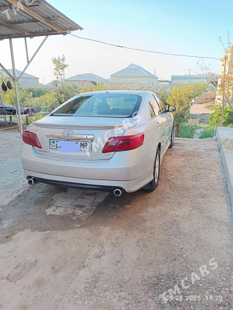 Toyota Camry 2011 - 140 000 TMT - Мары - img 3
