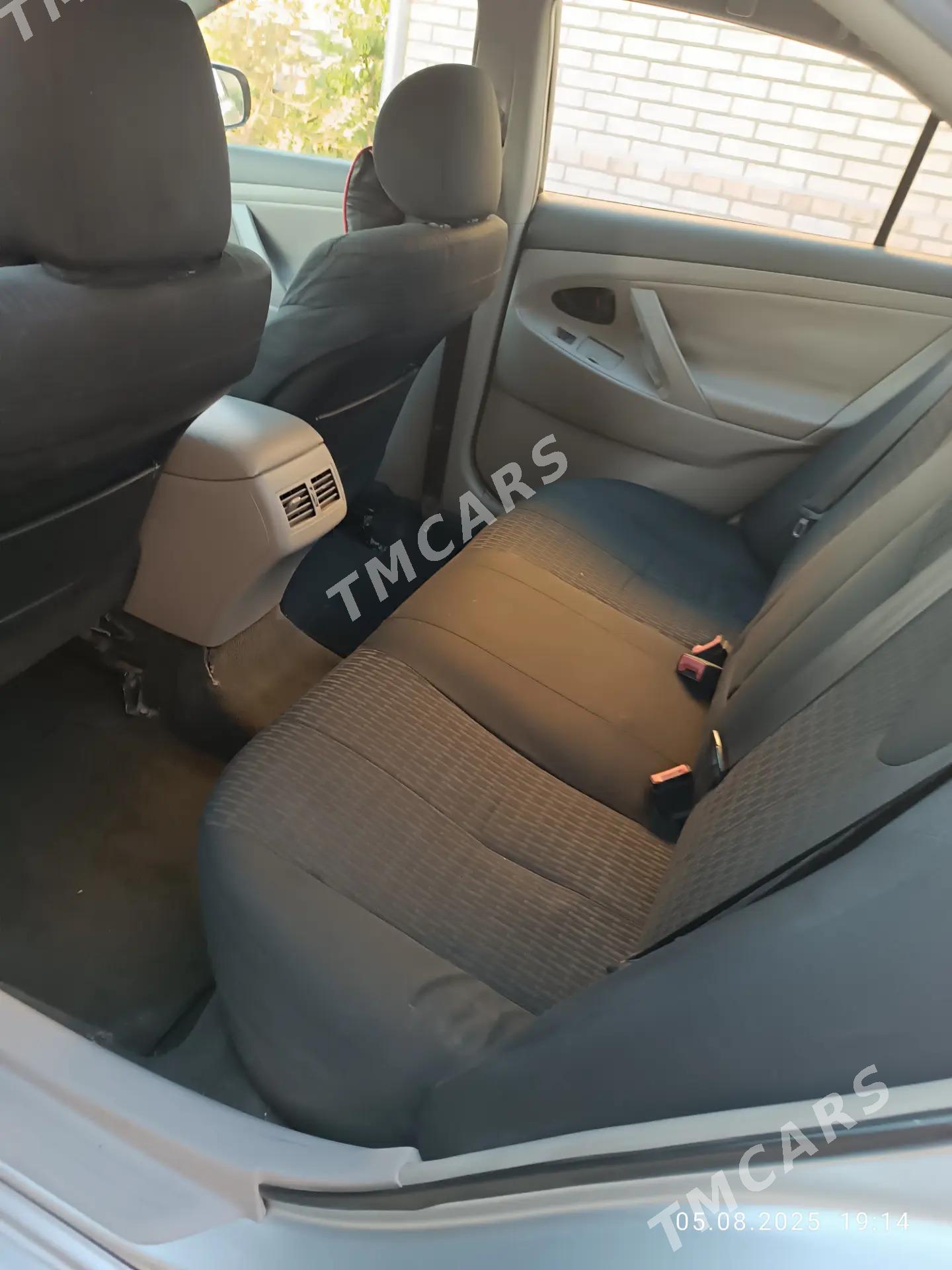 Toyota Camry 2011 - 140 000 TMT - Мары - img 7