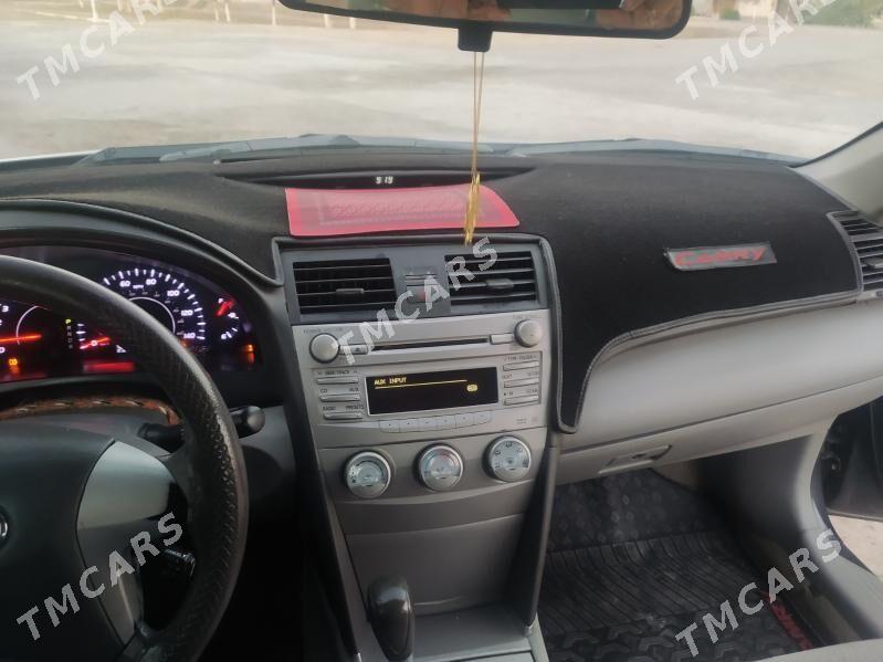 Toyota Camry 2009 - 210 000 TMT - Гурбансолтан Едже - img 3
