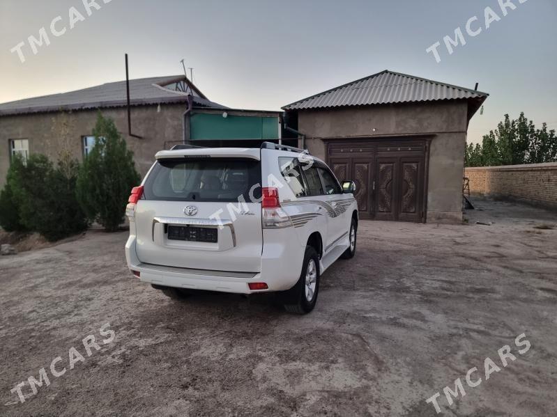 Toyota Land Cruiser Prado 2013 - 480 000 TMT - Губадаг - img 7